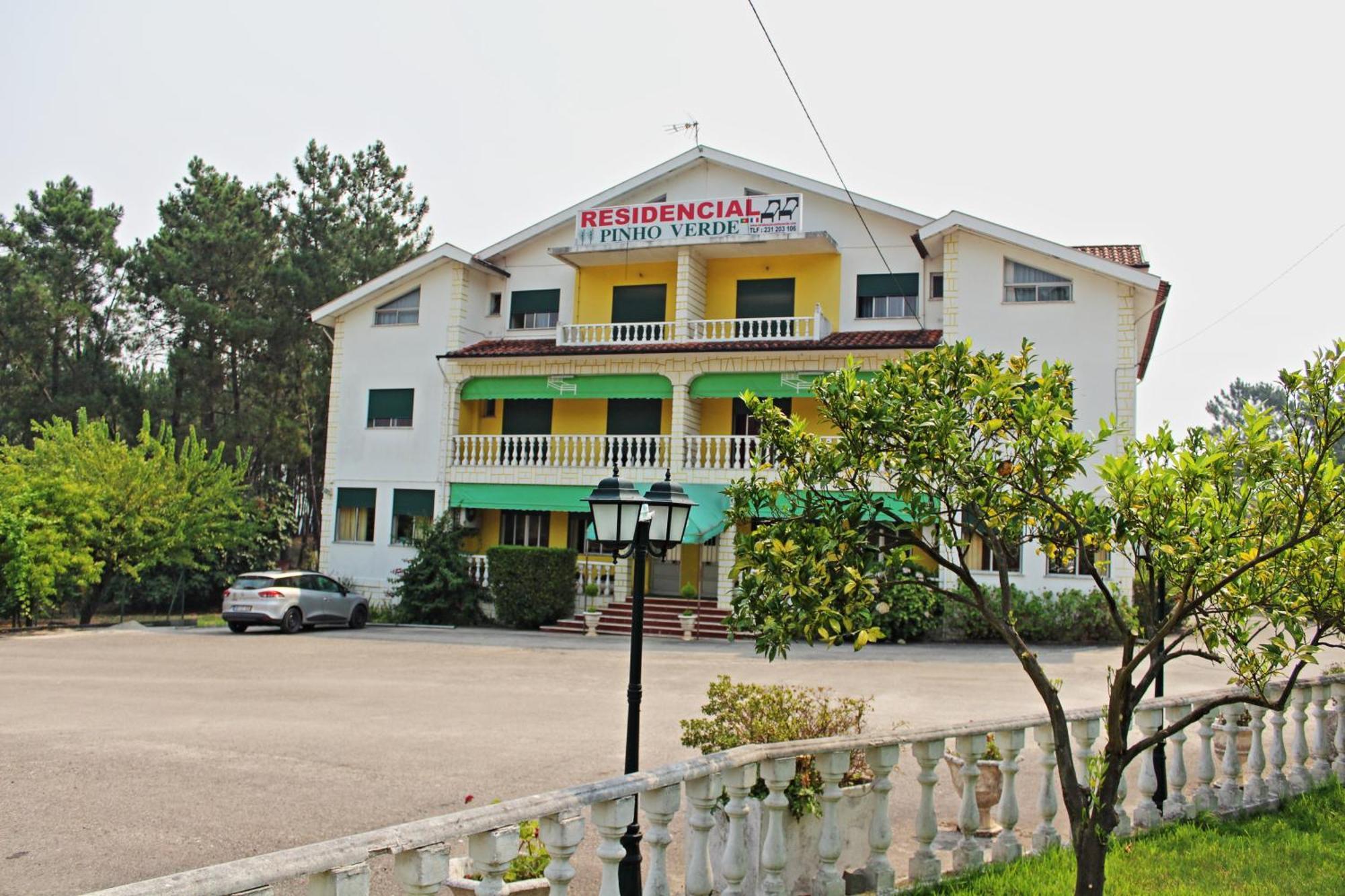 Residencial Pinho Verde 梅阿利亚达 外观 照片